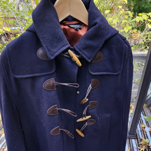Gorgeous Navy Coat - Picture 1 of 9